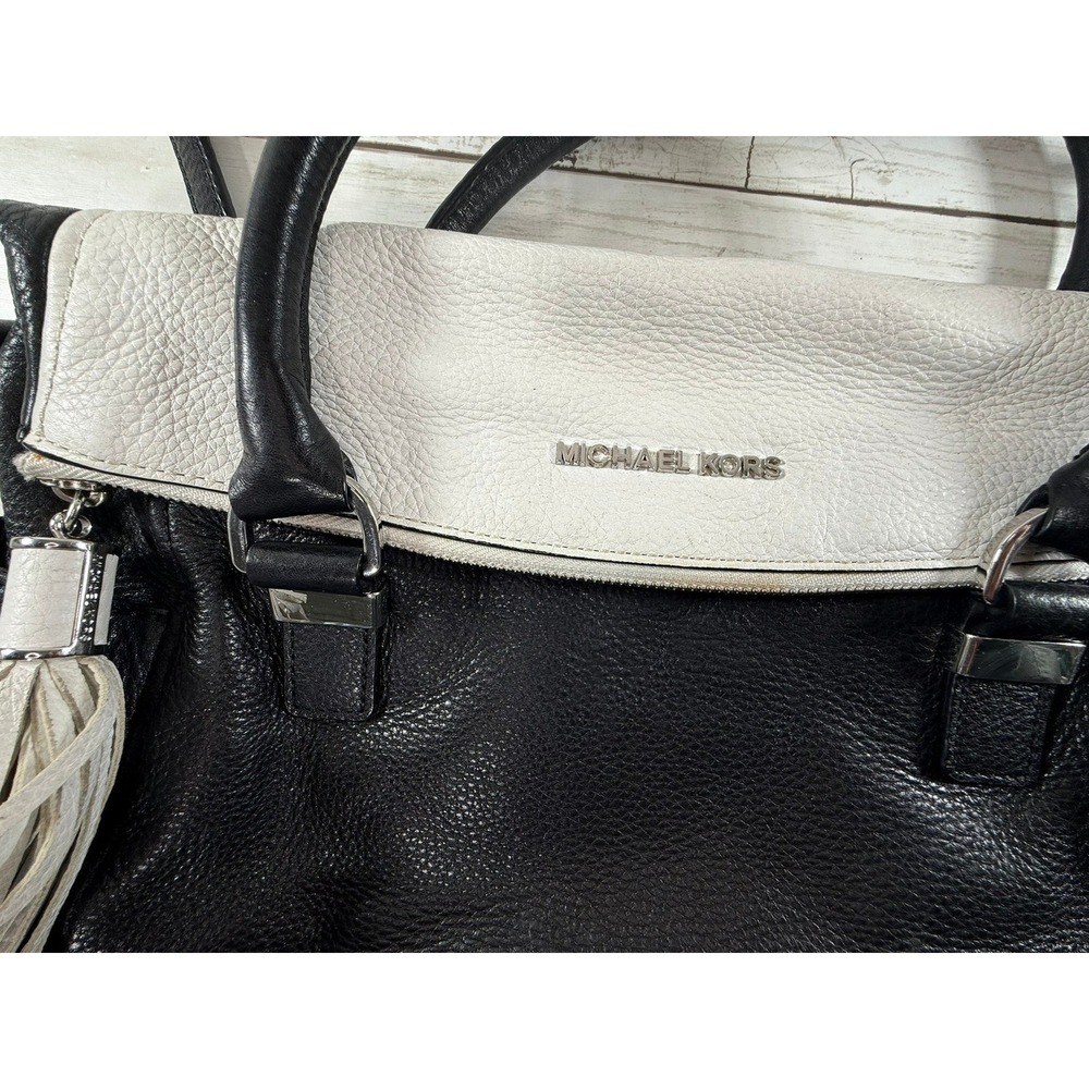 Michael Kors Black White Pebbled Leather Satchel Bag Silver Hardware‎ Tassel